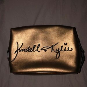 Kendall&kylie makeup bag